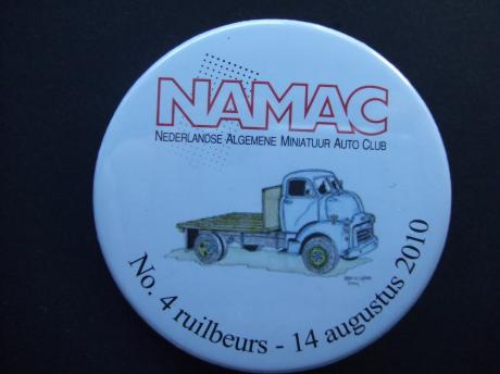 NAMAC ruilbeurs voor miniatuurauto's in Houten, No.4, 14-8-2010.Chevrolet COE( Cab Over Engine )Pickup bruine laadbak